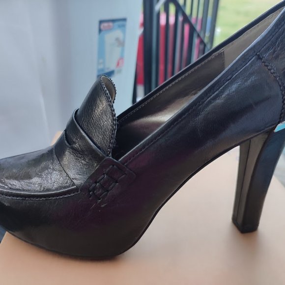Black MeToo Platform with Tall Heel Size 7.5 - Picture 3 of 7